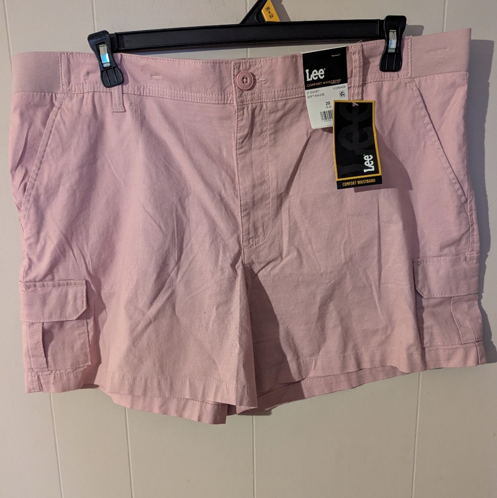 Lee Shorts Women's SZ 20 Short Comfort Waistband Cargo 5 Pocket Soft Pink